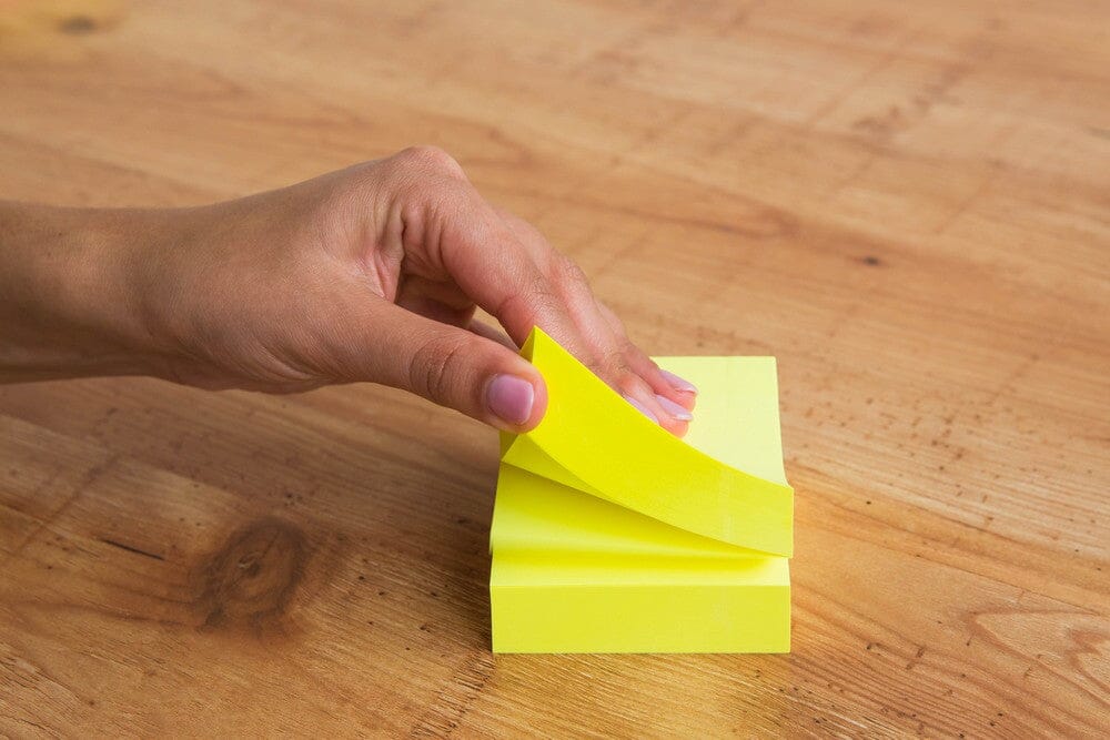 Notes blok 76x76mm - med 400 sider i gul - pakke med 6 stk